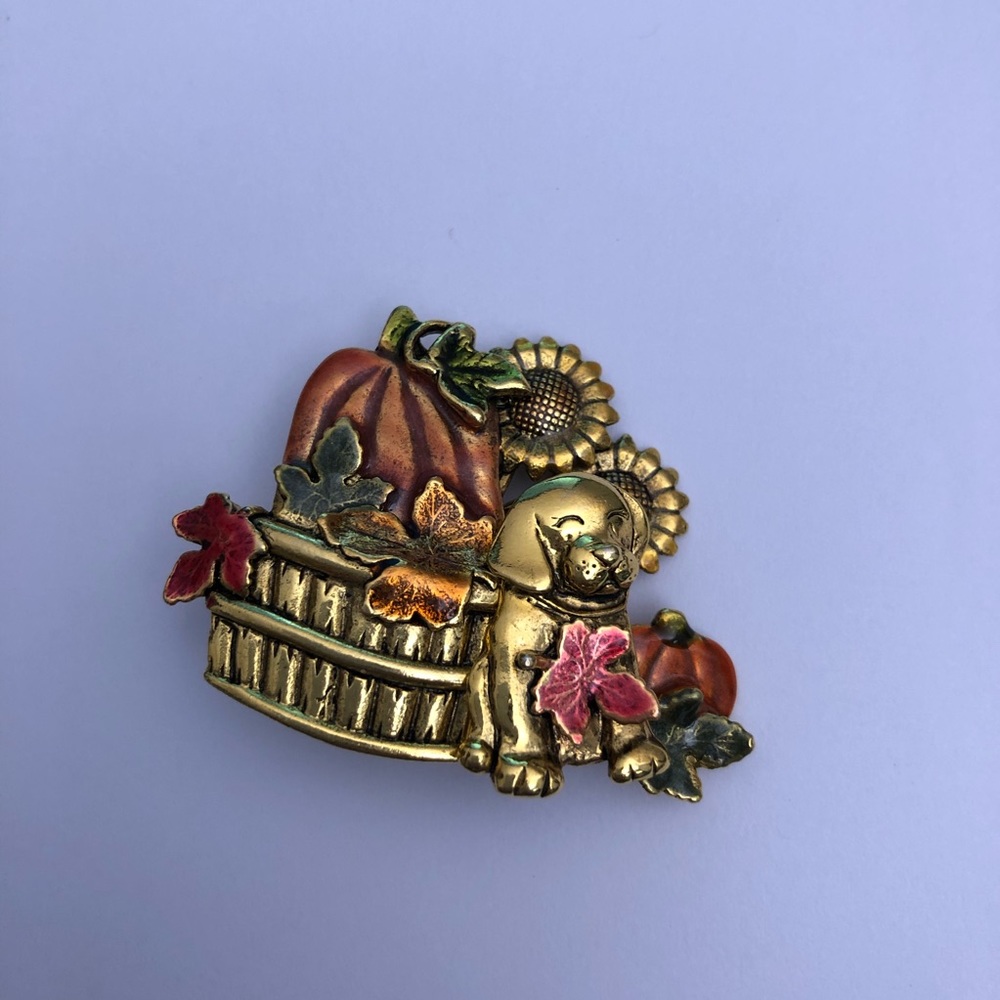 Kenneth Cole Fall Puppy Brooch‎